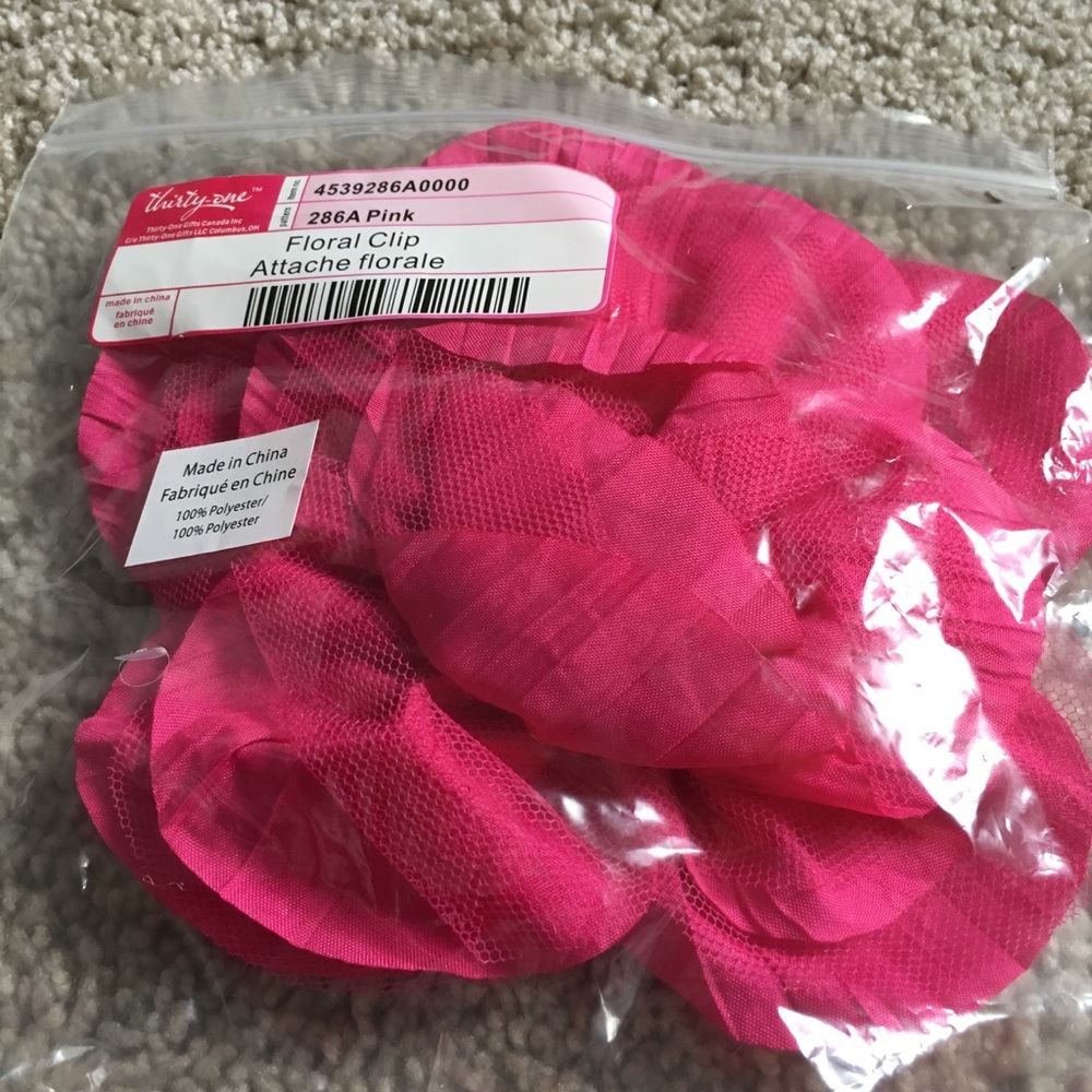Thirty one floral clip